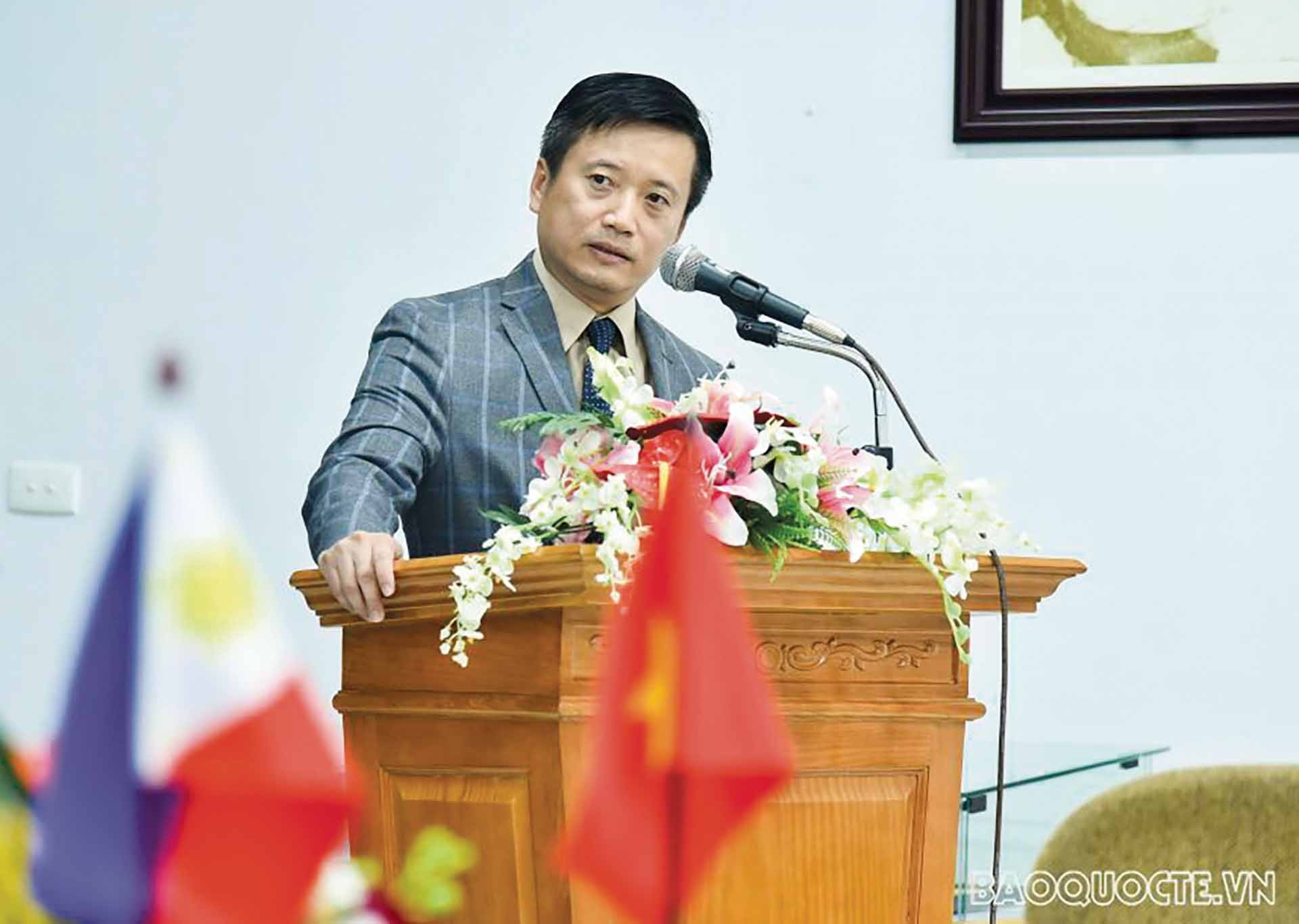TS. Nguyễn Hùng Sơn, Phó Giám đốc Học viện Ngoại giao